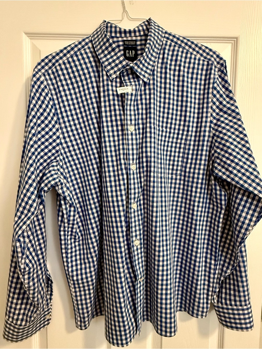 GAP Men's Blue and White Gingham Button-Down Shirt XL